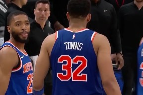 纽约尼克斯赛后队长鼓劲，志在CBA常规赛名次提升，引发热议，身体对抗强度拉满的简单介绍亚娱体育娱乐在线登入