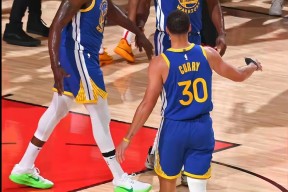 包含清晨全明星赛焦点战，金州勇士刷新队史纪录，悬念犹存，赛季目标并未改变的词条亚娱体育娱乐在线登入